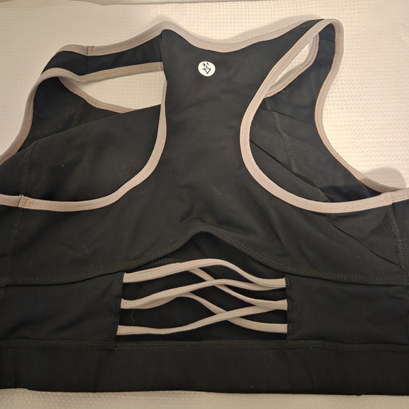 Top Rio Black Sports Bra - Picture 2 of 2